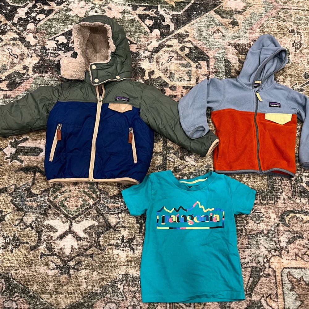 Patagonia 2T jacket, zip up and t-shirt bundle